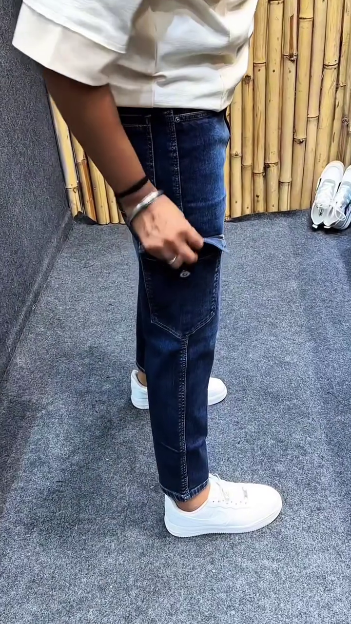 Men Mid-Wash Straight Cargo Jeans - Image 6