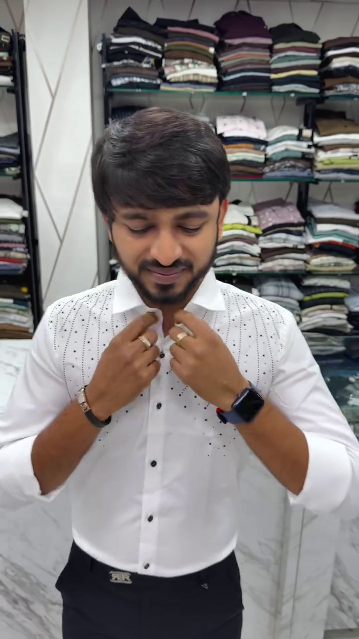 Men India Slim Fit Solid Spread Collar Party Shirt