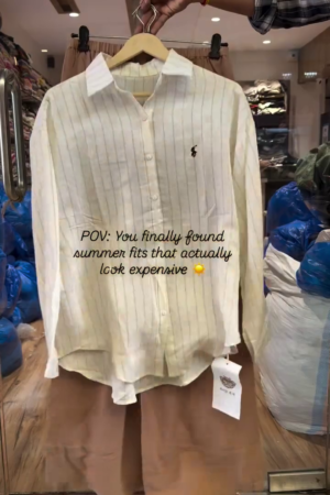 Stylish Women’s Casual Top with Fashion Jeans